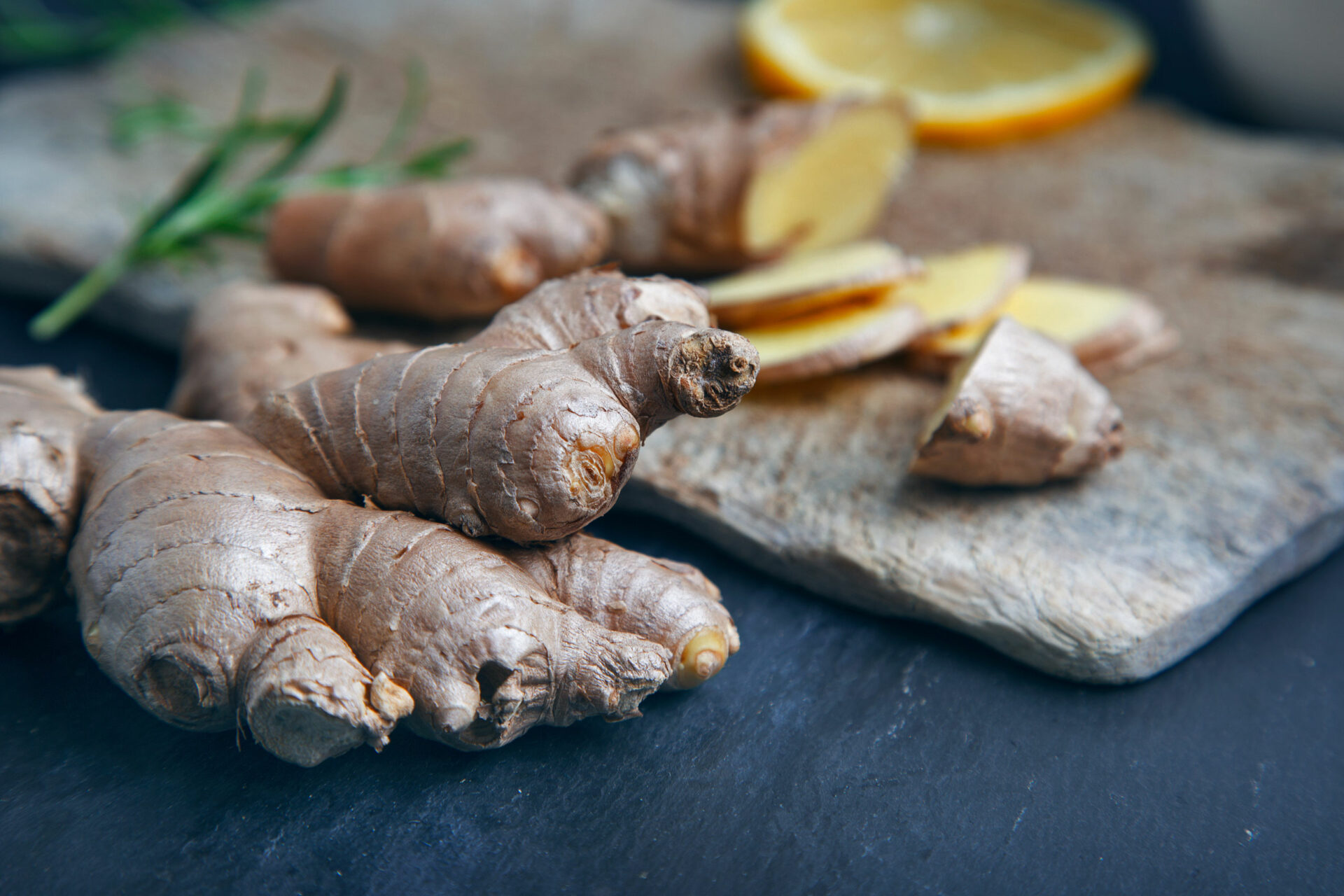 Naturalne sposoby radzenia sobie z bólem stawów cz.1 Imbir i pokrzywa